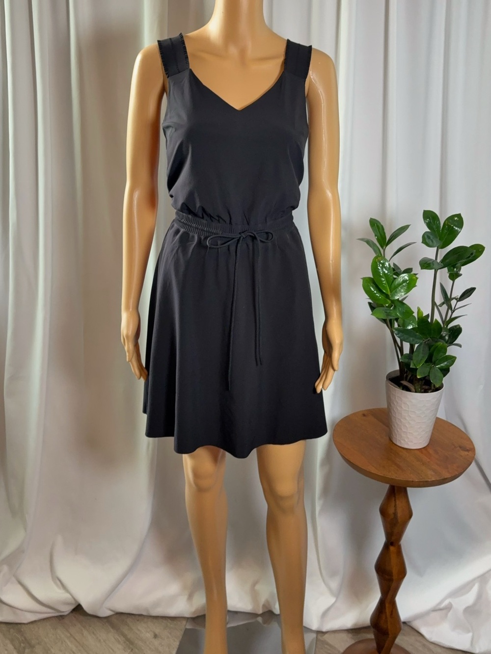 Athleta Savannah Strap Drawstring Waist Mini Dress Black XS EUC